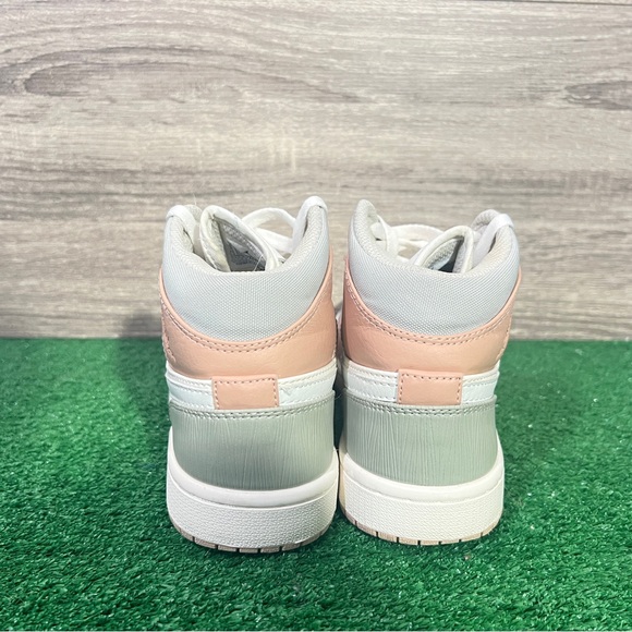 Women's Nike Air Jordan 1 Mid Milan Size 8 CV3044-100 - Picture 6 of 9